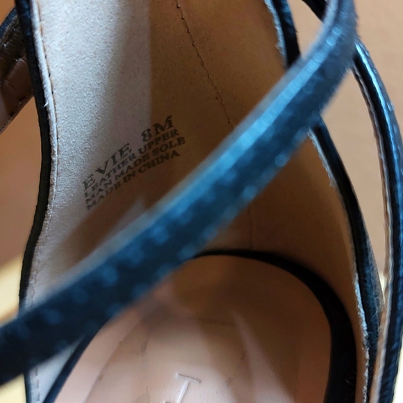 Halston Heritage Evie heels - Picture 2 of 6